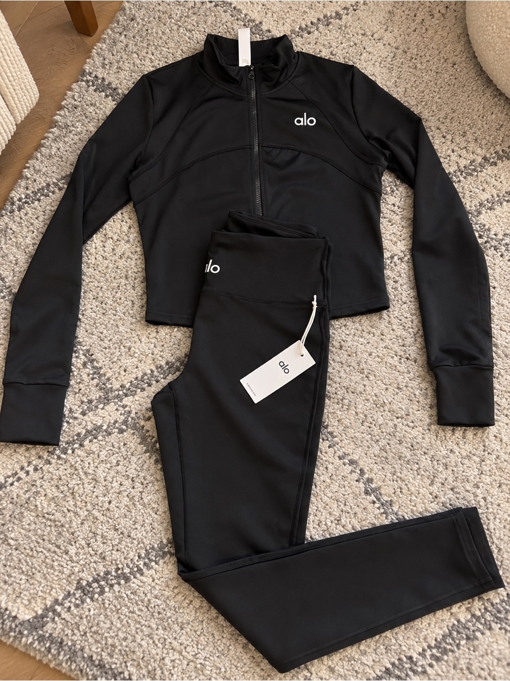 Alo Women's Black High-Waist Leggings & Zip-Front Crop Jacket Set